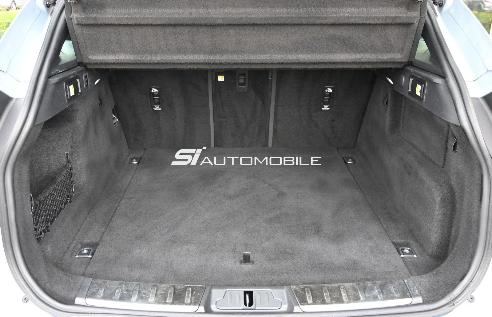 Fahrzeugabbildung Jaguar F-Pace D300 R-DYNAMIC SE AWD °ACC°AHK°HUD°PANO°
