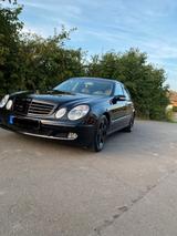 Mercedes-Benz Mercedes E-Klasse  E320 mit Scheckheftgepf... - gebrauchte Mercedes-Benz E 320 aus dem Jahr 2003