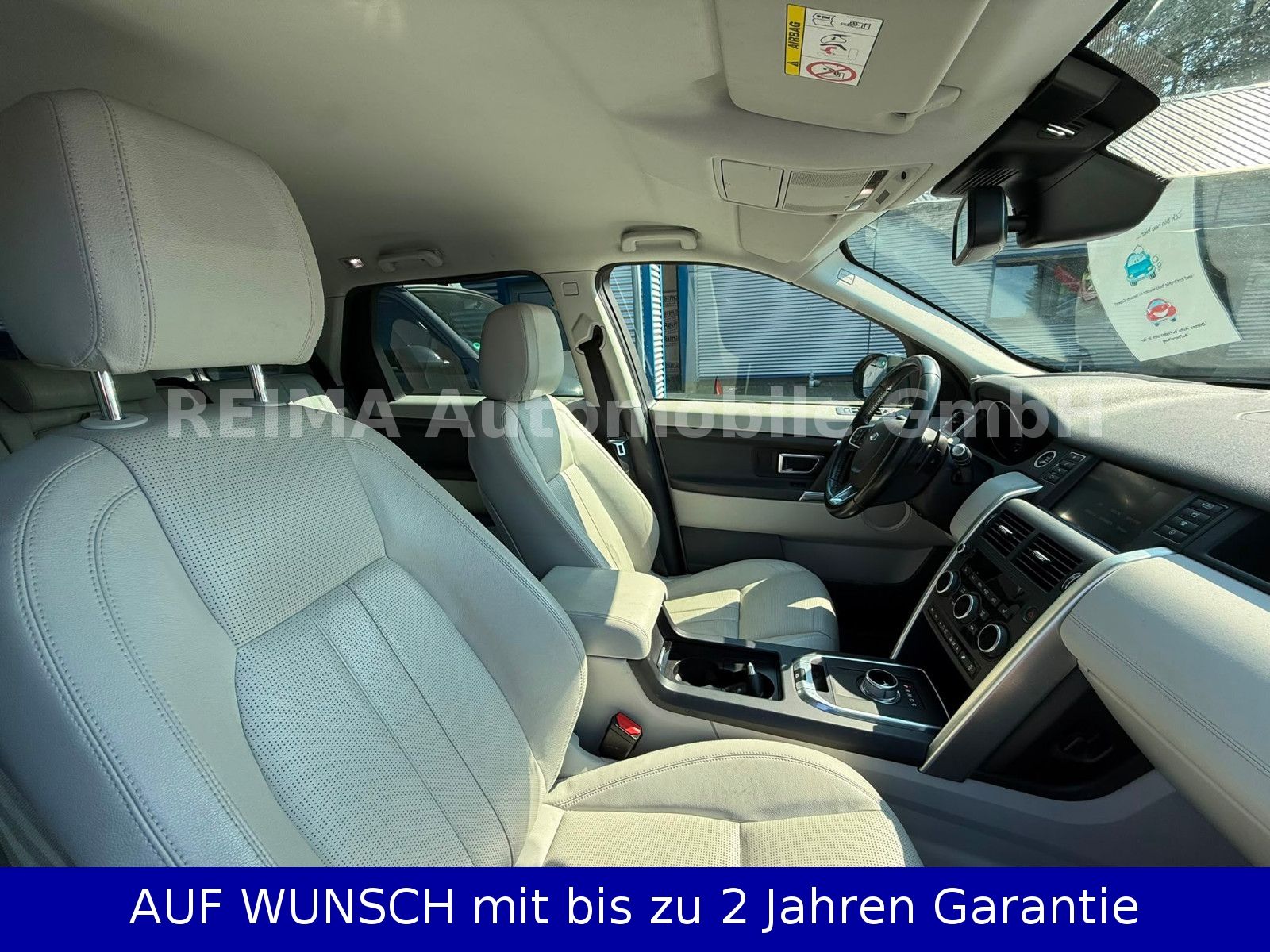 Fahrzeugabbildung Land Rover Discovery Sport 2,0i 4 SE AWD, Navi, Leder, AHK