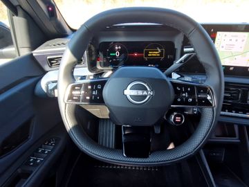 Nissan Micra EVOLVE 52 kWh (150 PS)