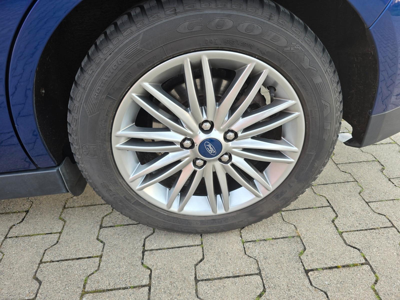 Ford C-Max 1,5 CDTI Titanium LED Kamera Alu AHK abm.