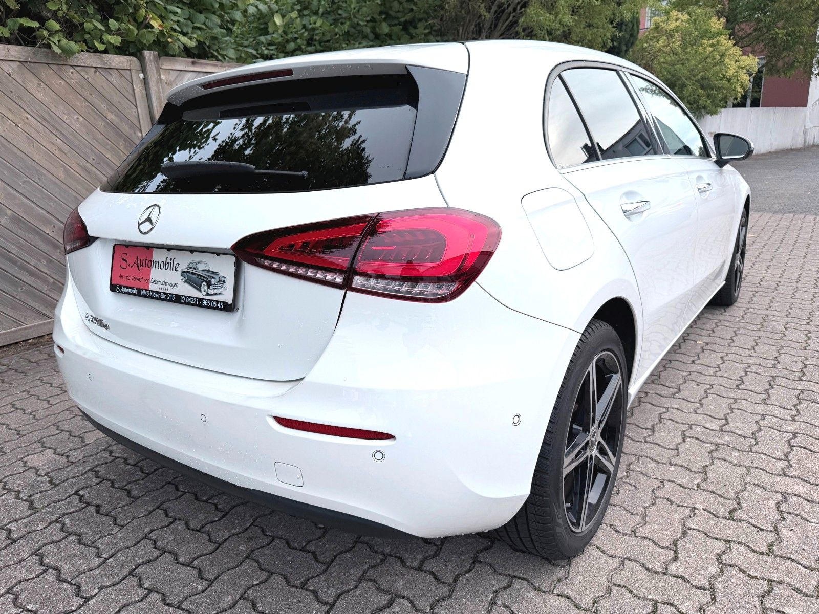 Mercedes-Benz A 250 e°Navigation°Parkass.°LED foto 3