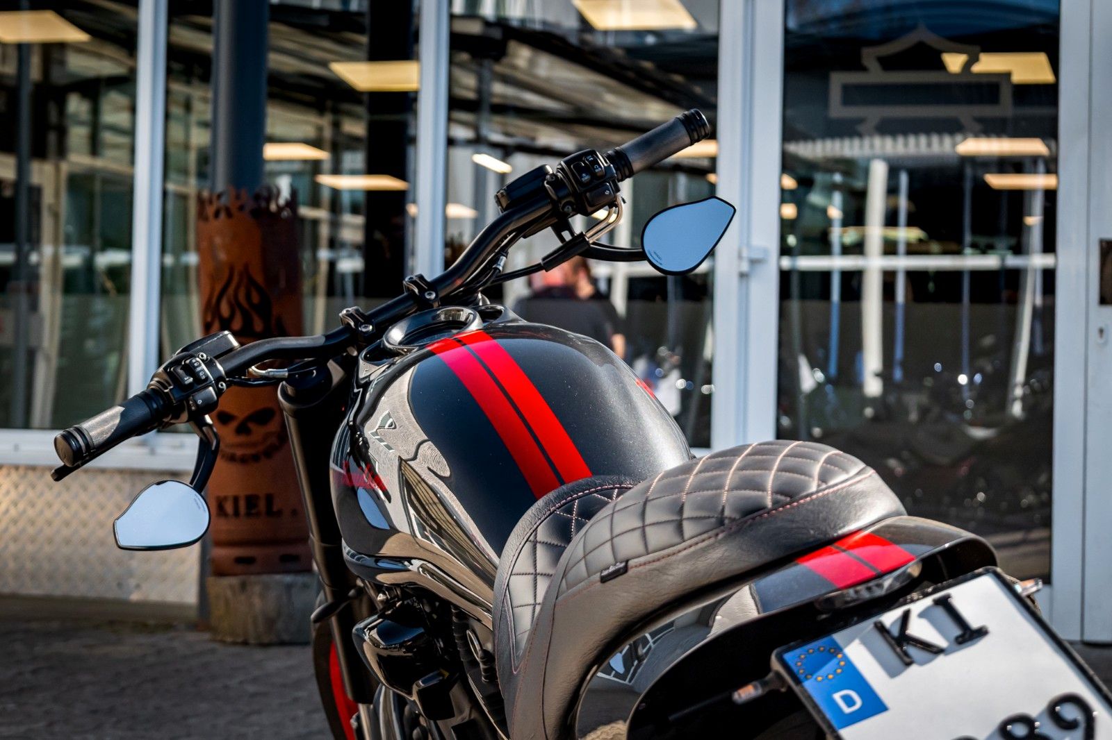 Fahrzeugabbildung Harley-Davidson VRSCDX Night Rod Special- Airride - Remus -