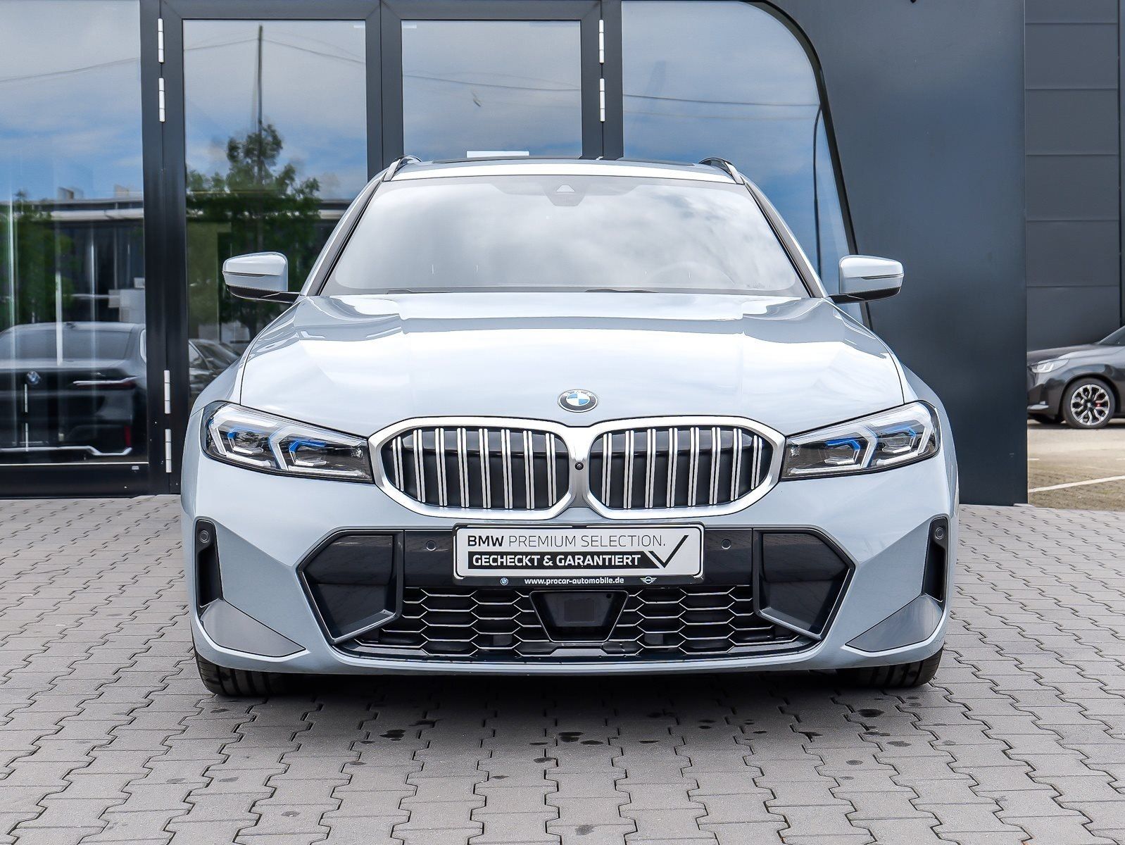 BMW 330 - Bild 8