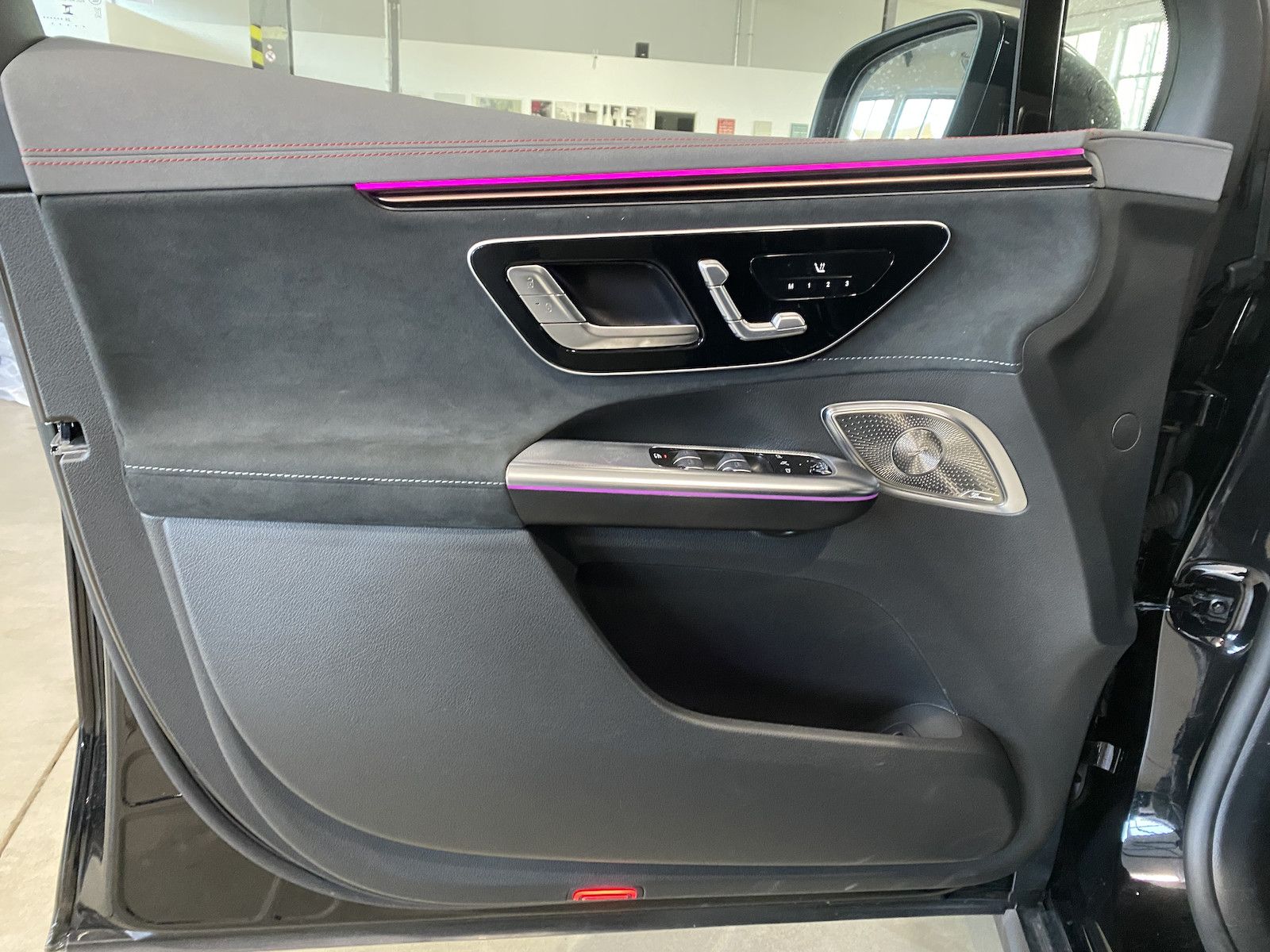 Fahrzeugabbildung Mercedes-Benz EQE SUV 500 4M AMG/HYPER/PANO/´21/BUR/360/AHK/