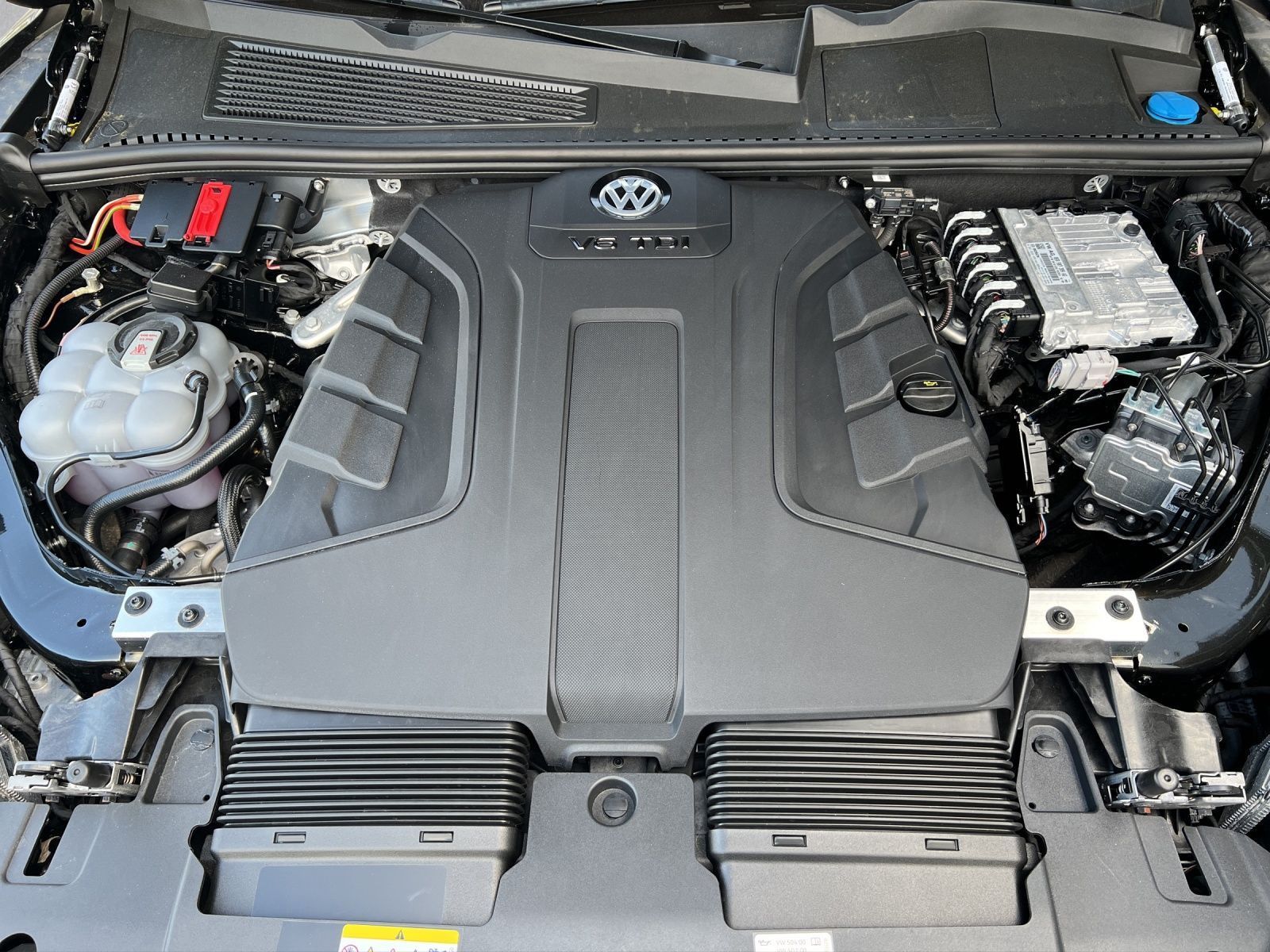 Touareg R-Line 3.0 V6 TDI 4M Leder*AHK*Luft*Blac