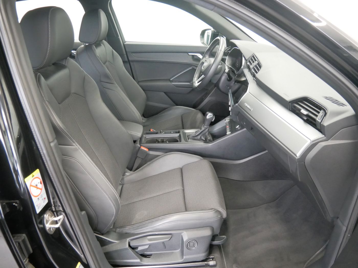 Audi Q3 Sportback 40 TDI quattro S line MATRIX PANO foto 9
