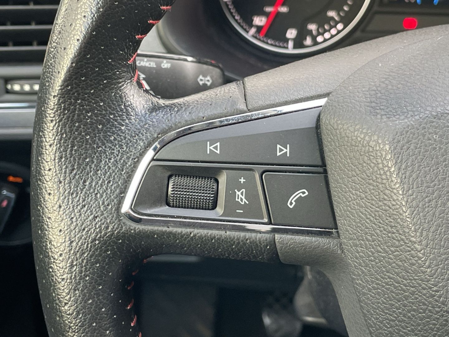 Leon 1.8 TSI FR LED/Navi/PDC/Alcantara/Sitzhzg