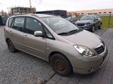 Toyota Corolla Verso 1.6 Linea Sol Klimaaut. 8 fach ber - Toyota Corolla Verso: 1.6