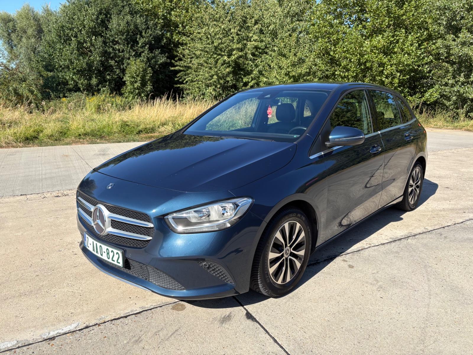 Mercedes-Benz B 180D KAMERA / SPORTSITZE