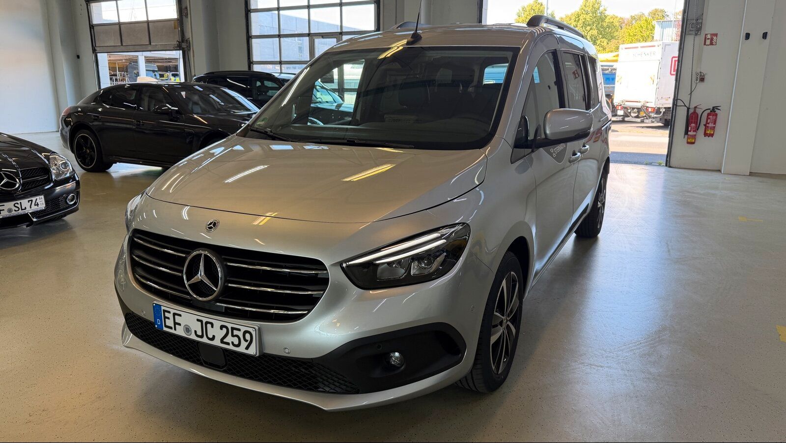 Mercedes-Benz T 180 PROGR LANG+MBUX+LED+KLIMA+KAMERA+SITZHZG imagem 2