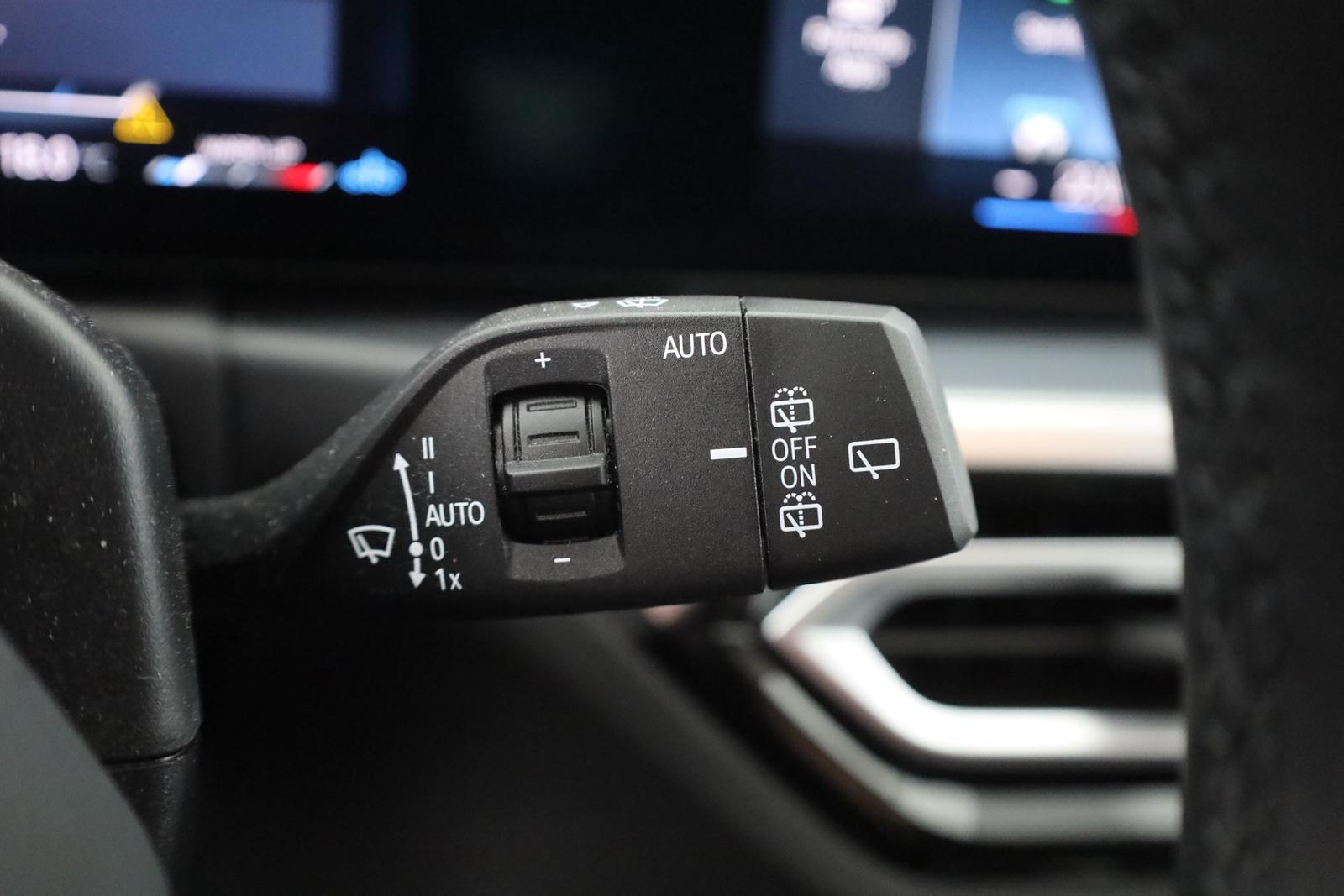 BMW 3 Series i Touring LED Navi Teilleder AHK Totwinkel, миниатюра 20