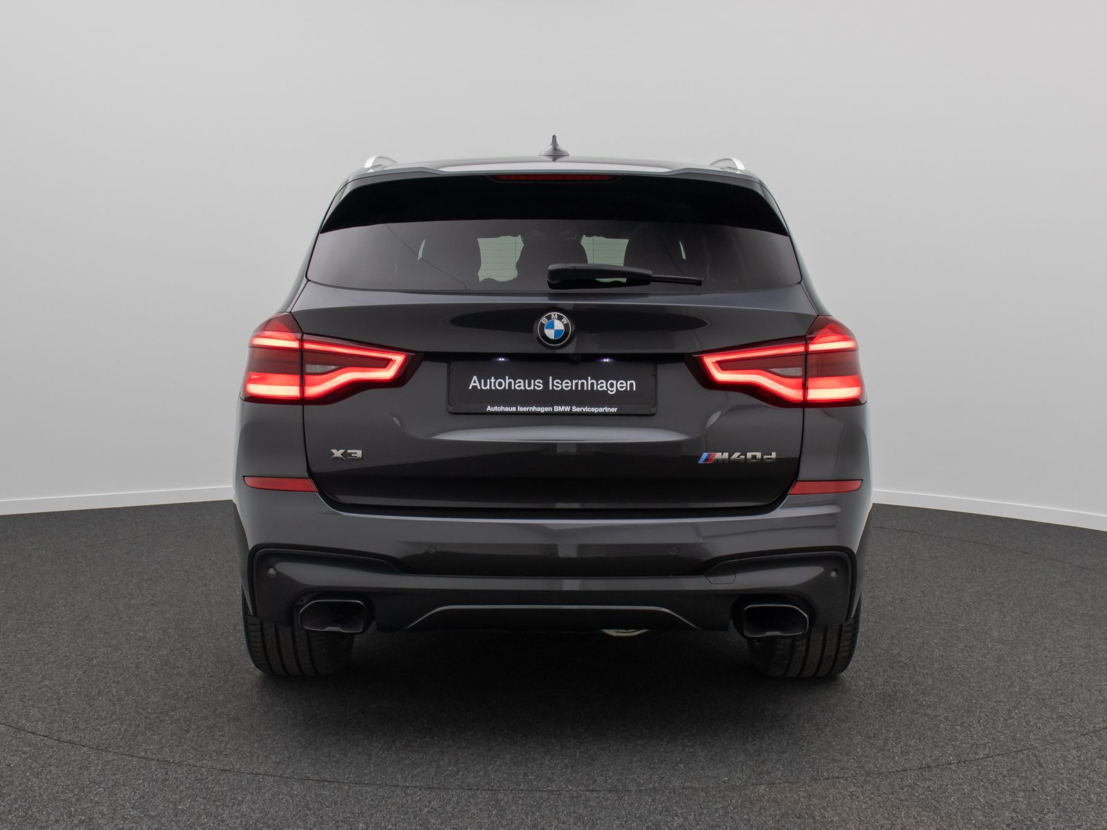 Fahrzeugabbildung BMW X3 M40d Panorama HUD Kamera DisplKey DAB Komfort