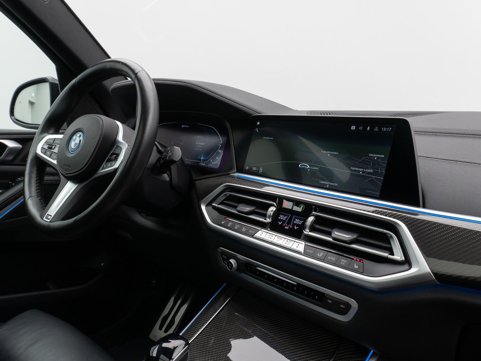 Fahrzeugabbildung BMW X5 xD45e M Sport Panorama Laser 360°HUD DAB HiFi