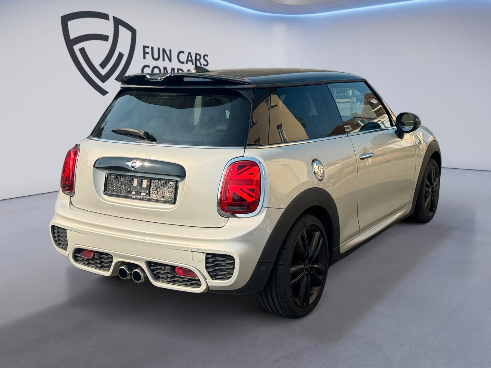 MINI Cooper S Aut. JCW HUD SHZ LED PDC H&K LEDER/ALC.