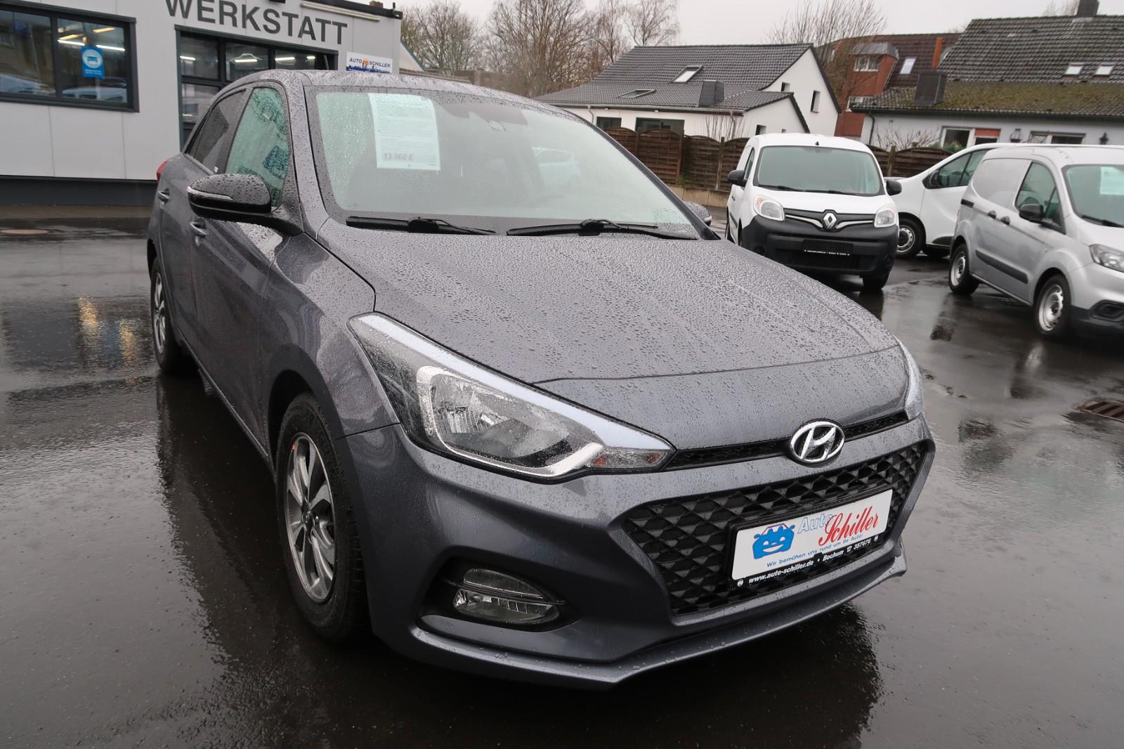 Hyundai i20 YES! mit erst 18.000 KM # Lieferung möglich.