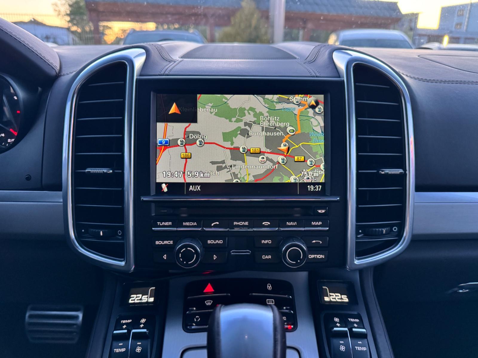 PORSCHE CAYENNE TURBO