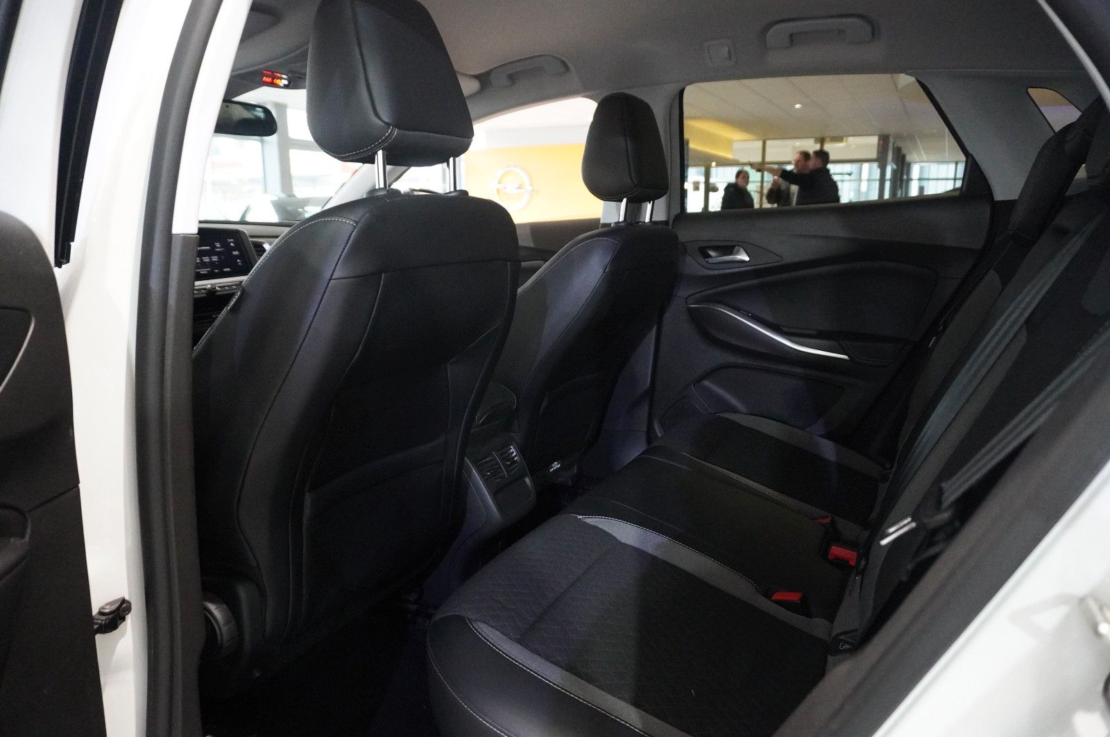 Fahrzeugabbildung Opel Grandland (X) 1.5D ELEGANCE NAVI/LED/KAMERA/AHK