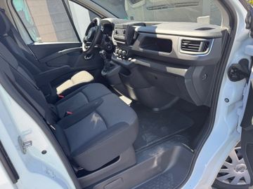 Nissan Primastar - 12