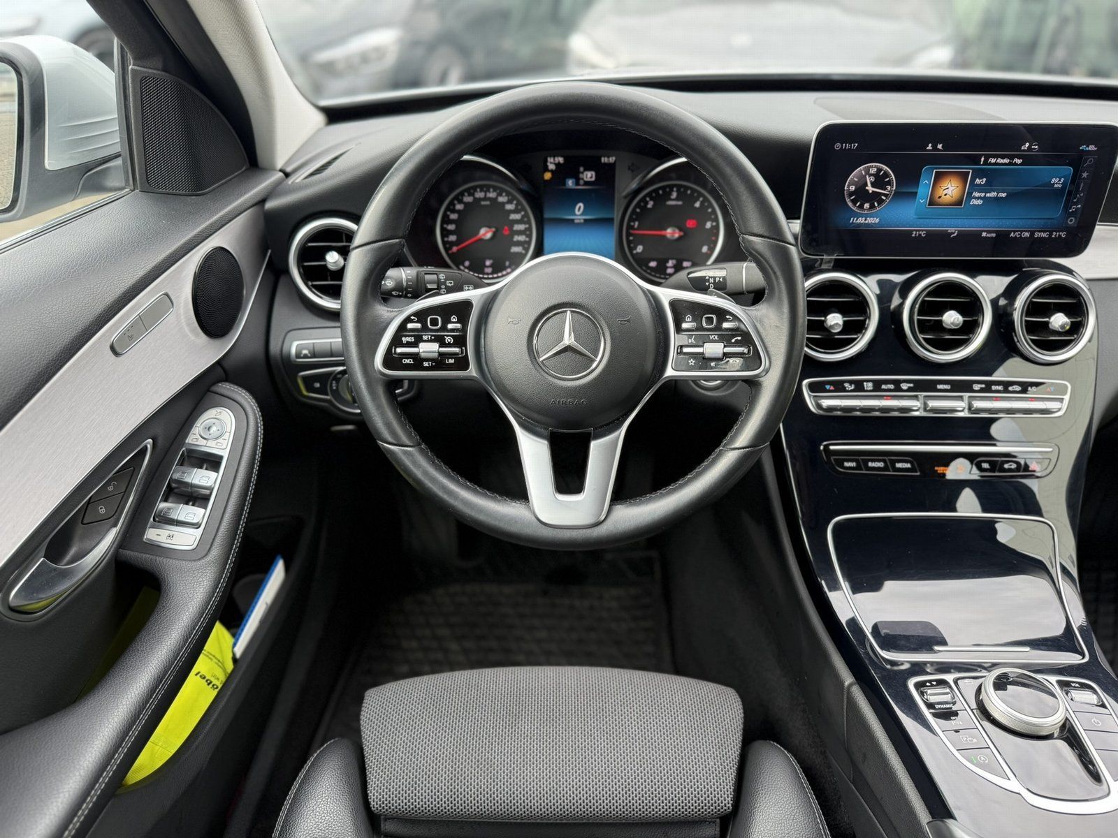 Fahrzeugabbildung Mercedes-Benz C 220 d T AVANTGARDE*LED*KAMERA*NAVI*