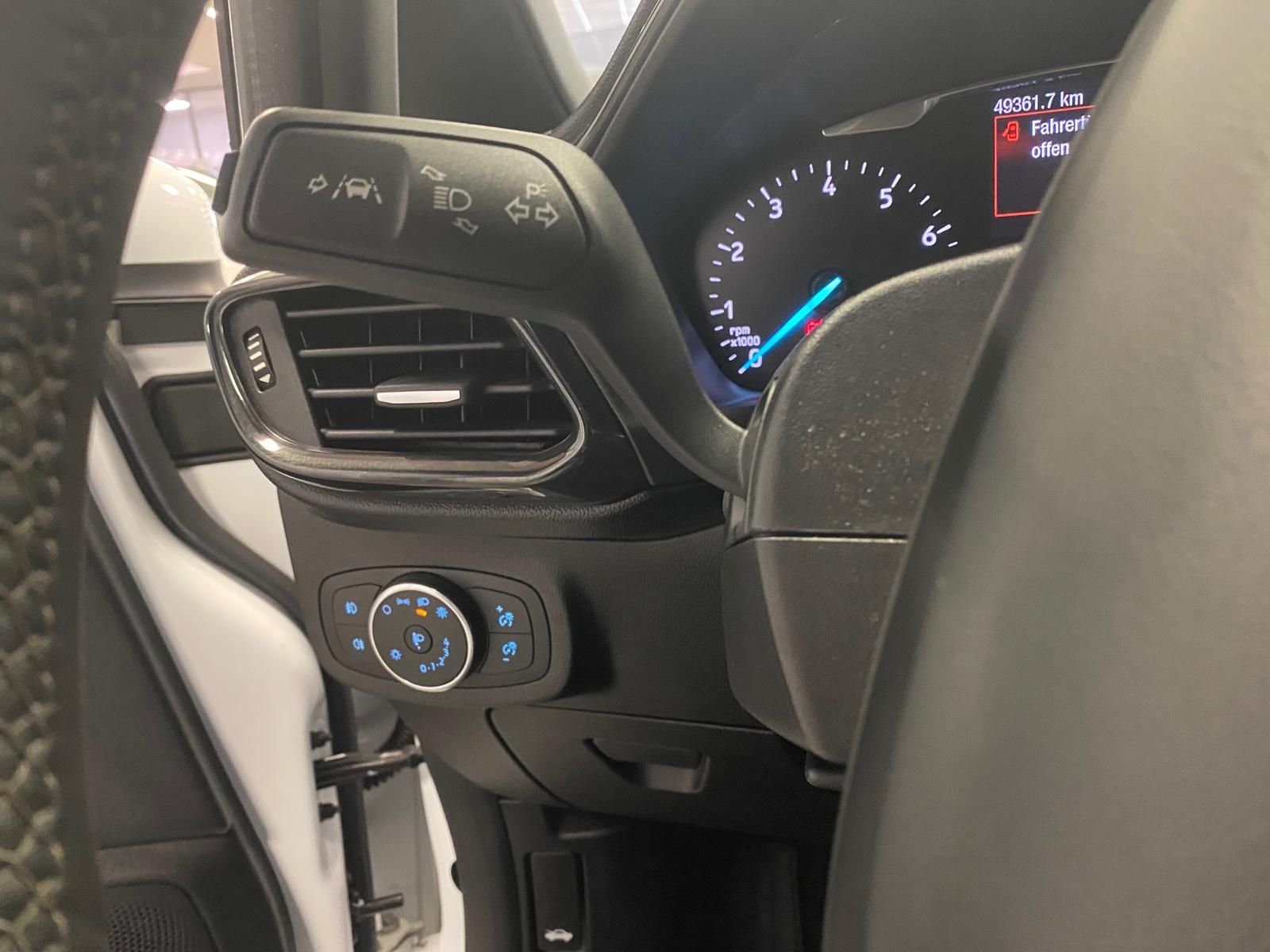 Fahrzeugabbildung Ford Fiesta 1.0 EcoBoost KAT ST-Line APP+KLIMA+RFK+PD