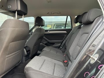 Volkswagen Passat - 9