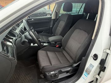 Volkswagen Passat Variant - 12