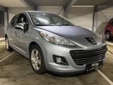 Peugeot 207 Premium AUT,PDC,BT,EFH,ISOFIX - Peugeot 207 mit Benzin-Antrieb: Automatik