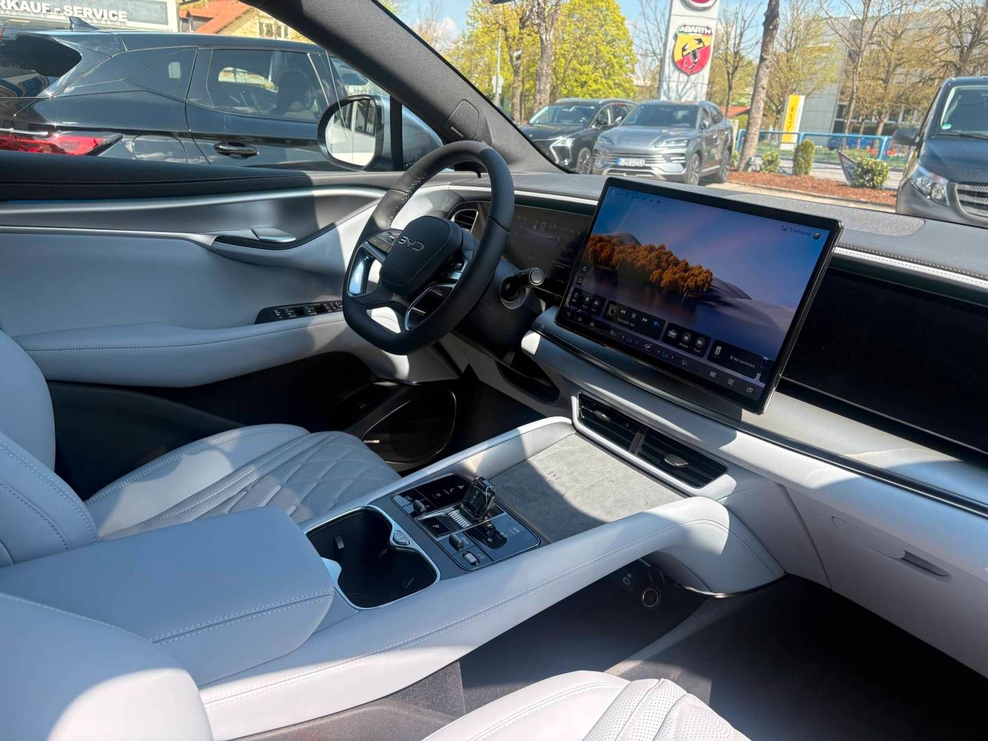 BYD SEALION 7