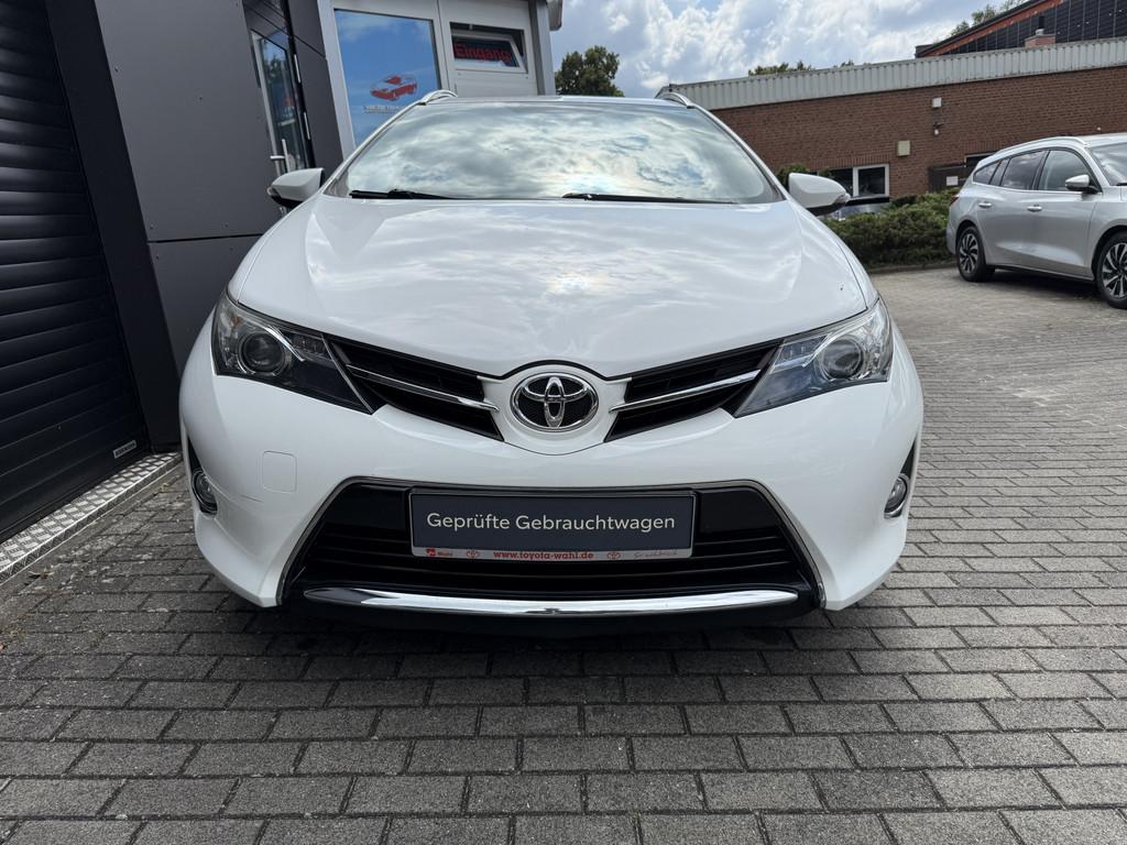 Toyota Auris Touring Sports