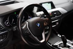 BMW X3 xDrive 20 d Advantage*AHK*KAMERA*HEADUP*LED BMW X3 xDrive 20 d Advantage*AHK*KAMERA*HEADUP*LED