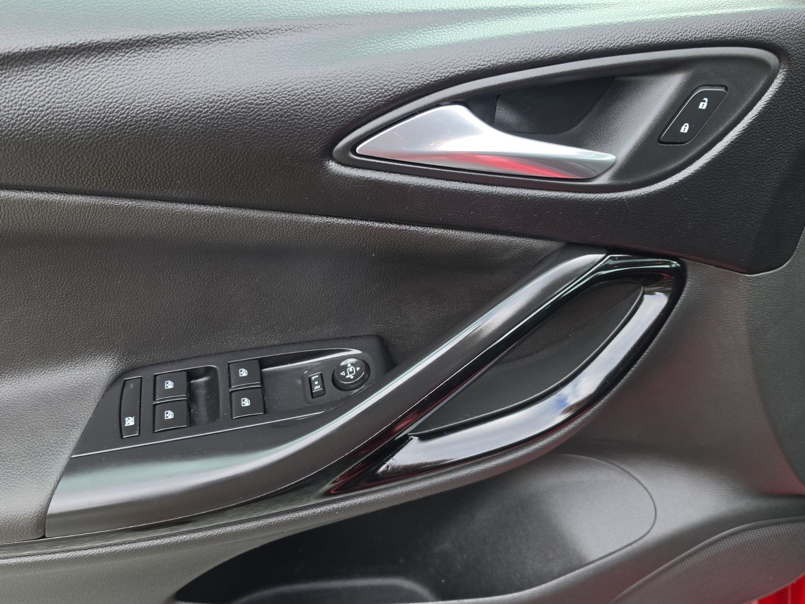 Fahrzeugabbildung Opel Astra K Lim. 5-trg. Elegance Start/Stop