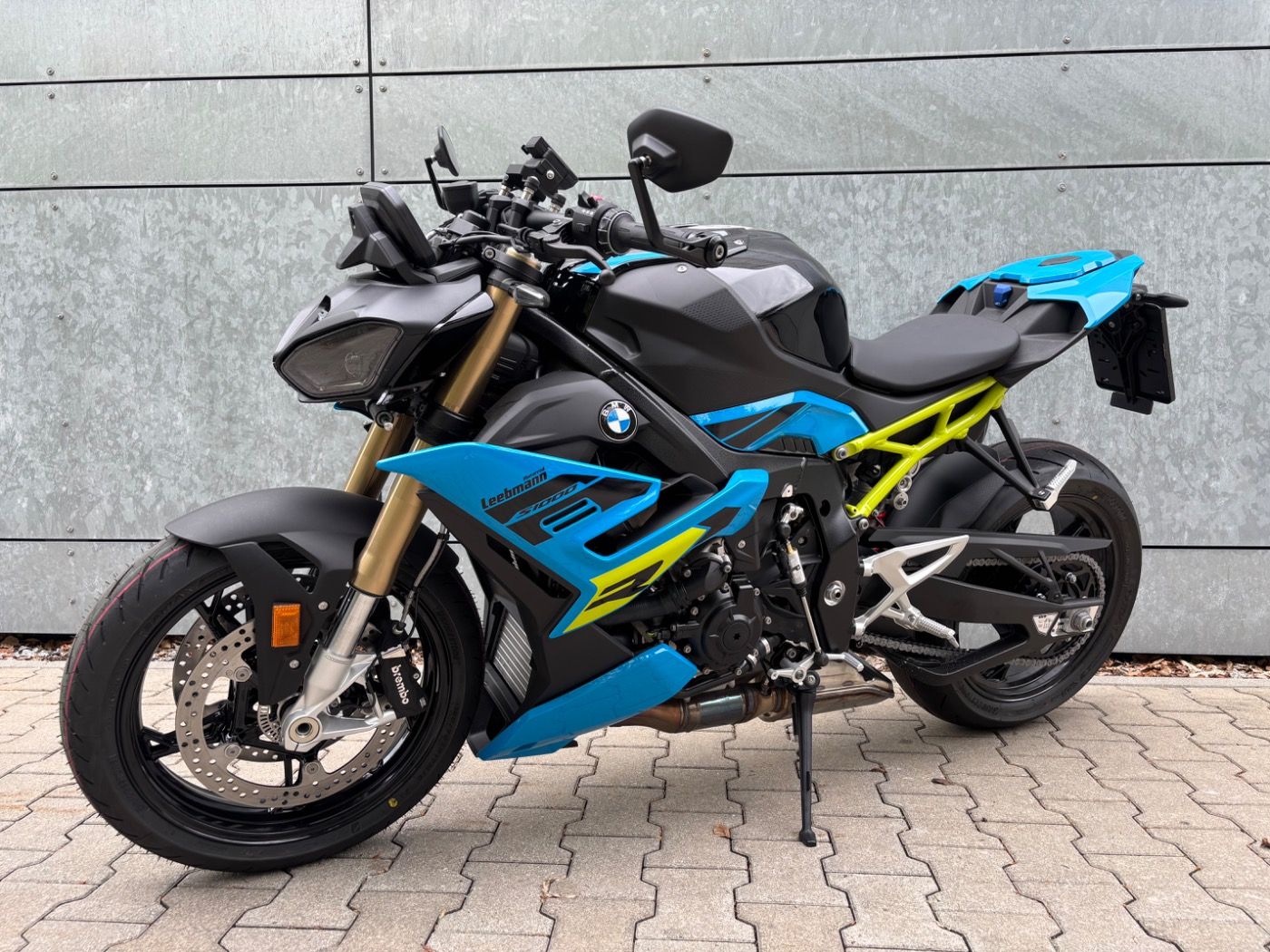Fahrzeugabbildung BMW S 1000 R Style Sport 2 Pakete Akrapovic