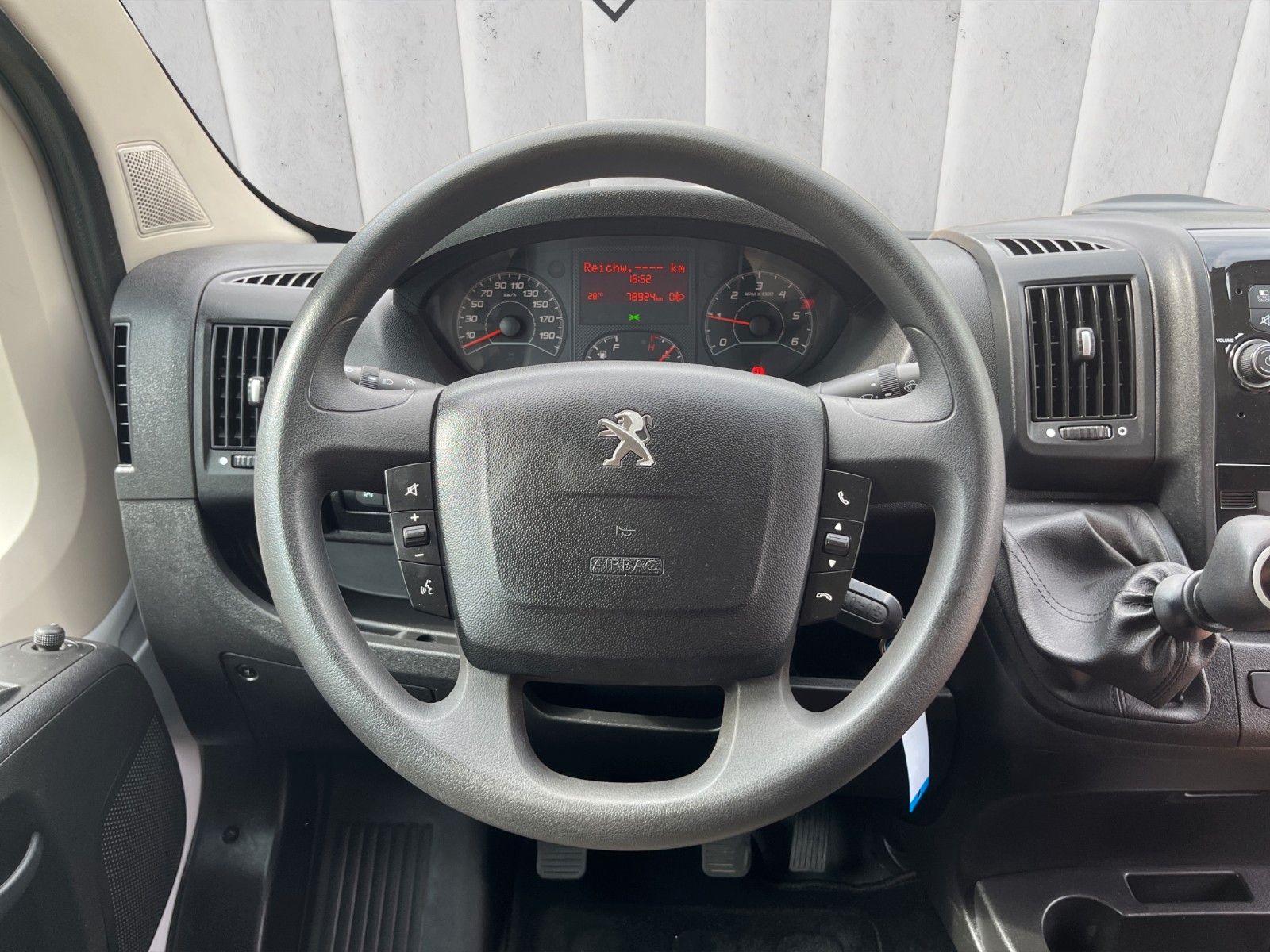 Fahrzeugabbildung Peugeot Boxer Kaste 435 L4H2 Pro*Navi*PDC*Kamera*Klima*