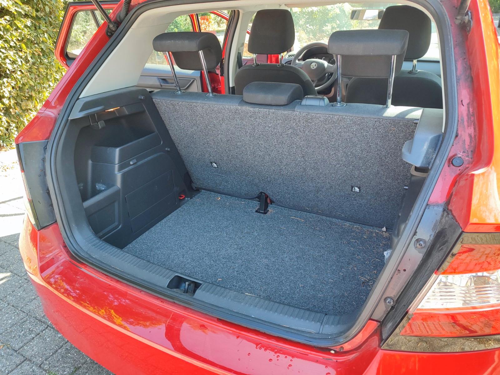 Skoda Fabia 1.0l MPI 44kW Cool Ed. **SERVICE NEU**