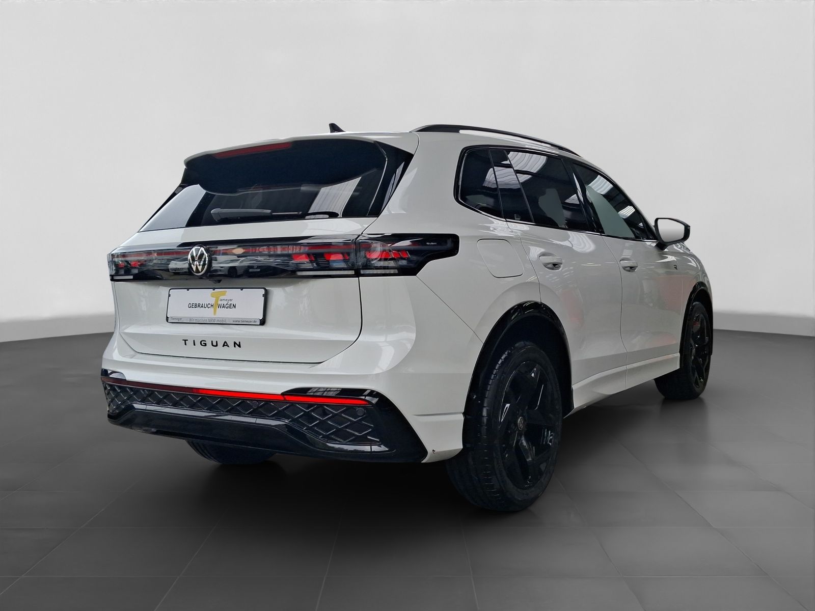 Volkswagen Tiguan 1.5 eTSI DSG R-LINE BLACK ST.HEIZ IQ.LIGH foto 3