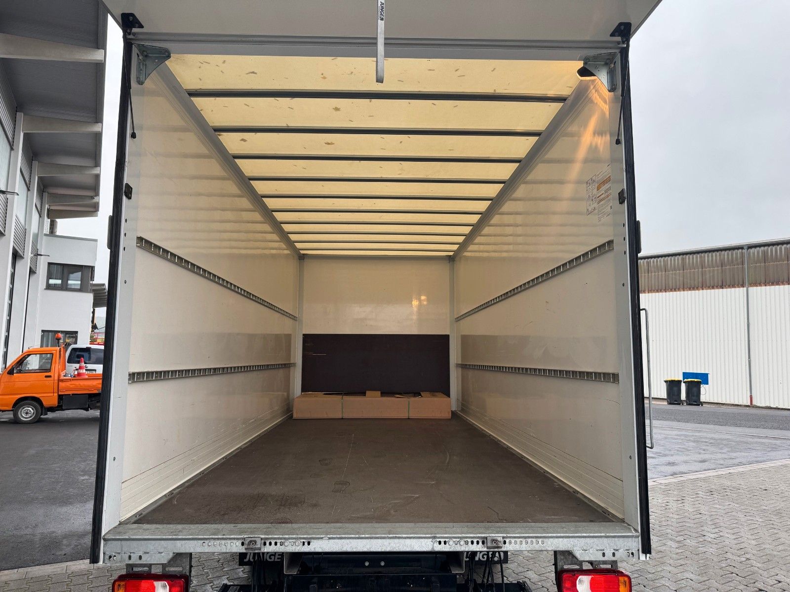 Fahrzeugabbildung Iveco Daily 70C18 A8 *Koffer*LBW*Automatik*