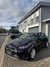 Kia CEED/VISION/AUTOMATIK/NAVI/TEMP/SHZ/ALU/PDC - gebrauchte Kia cee'd / Ceed aus dem Jahr 2023