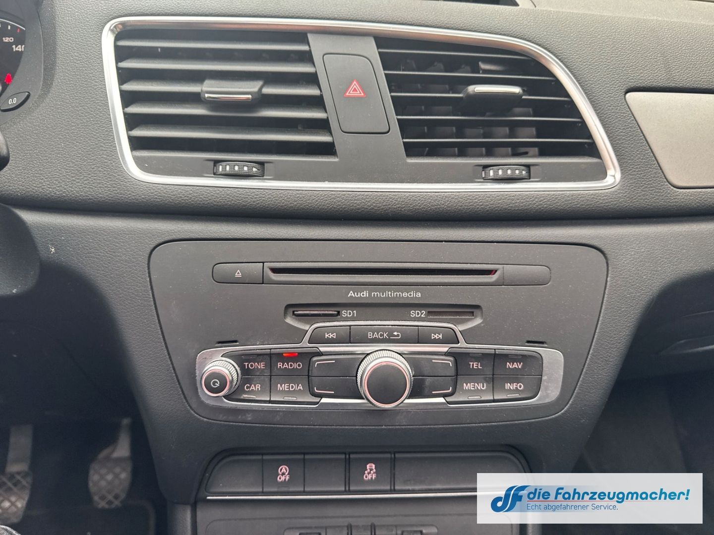 Fahrzeugabbildung Audi Q3 2.0 TDI El. Panodach Leder Soundsystem *EXPOR