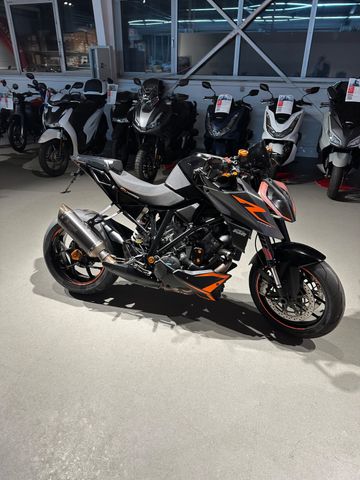 KTM 1290 Super Duke R