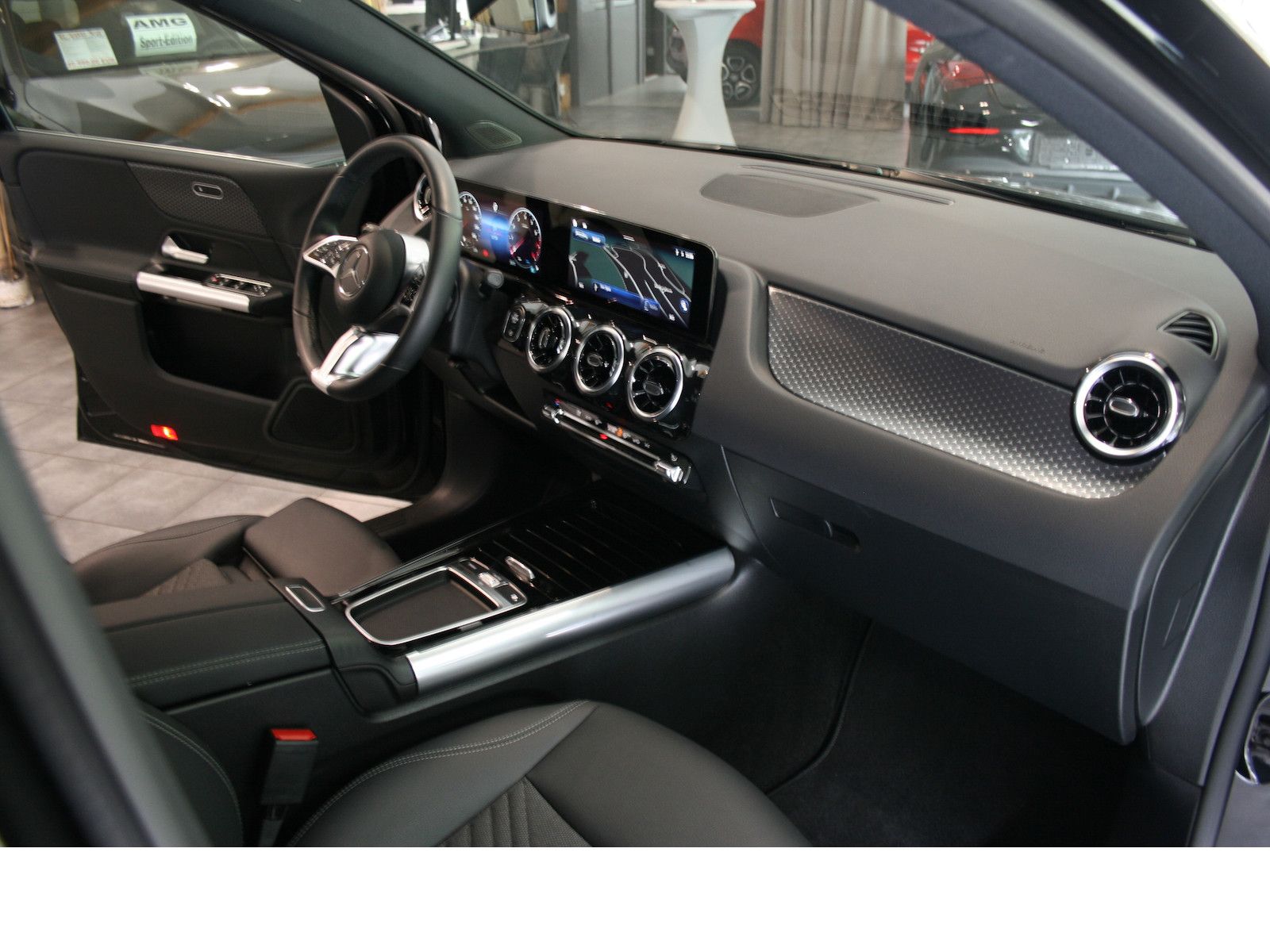 Fahrzeugabbildung Mercedes-Benz B 180 Progres.Advanced *AHK*LED*Kamera*Winterpak