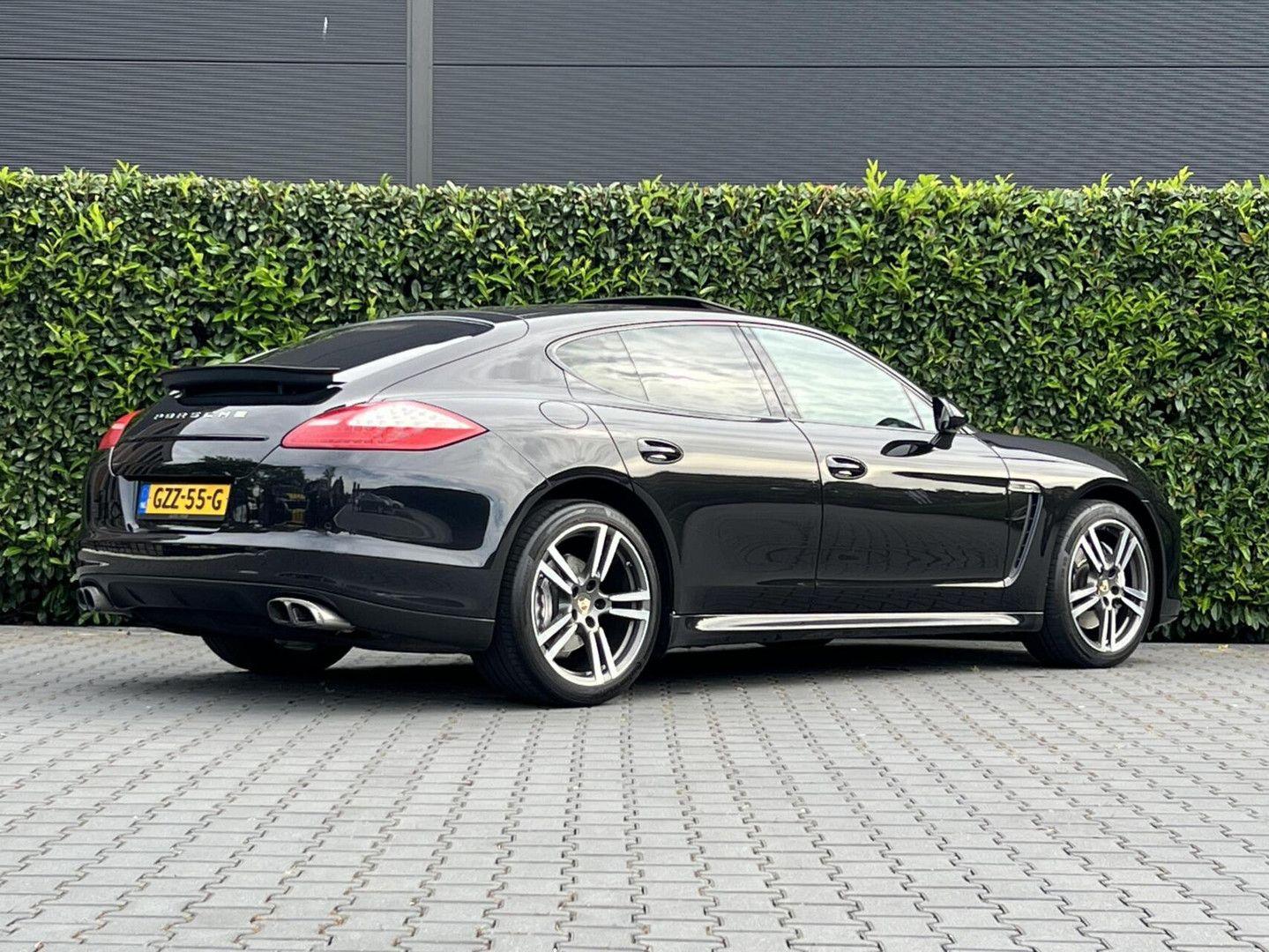 PORSCHE PANAMERA - 4S 4.8 - 400 CV -  PANORAMA -BVA - PACK SPORT CHRONO - TOIT OUVRANT
