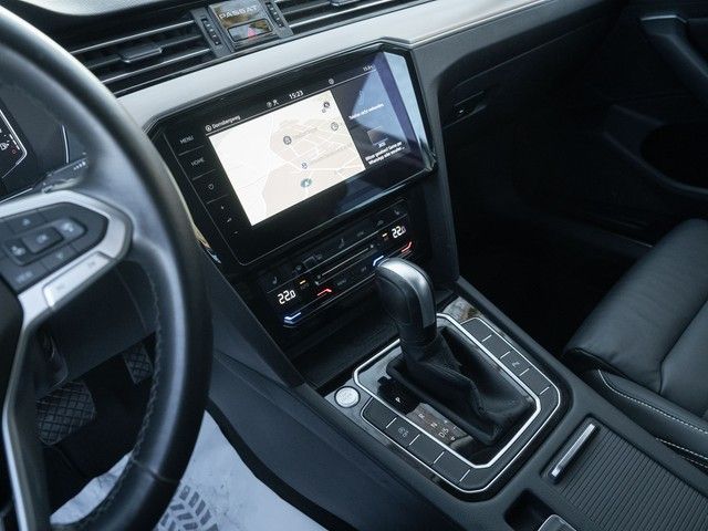 Passat Variant Elegance TDI DSG 4M. Leder AHK