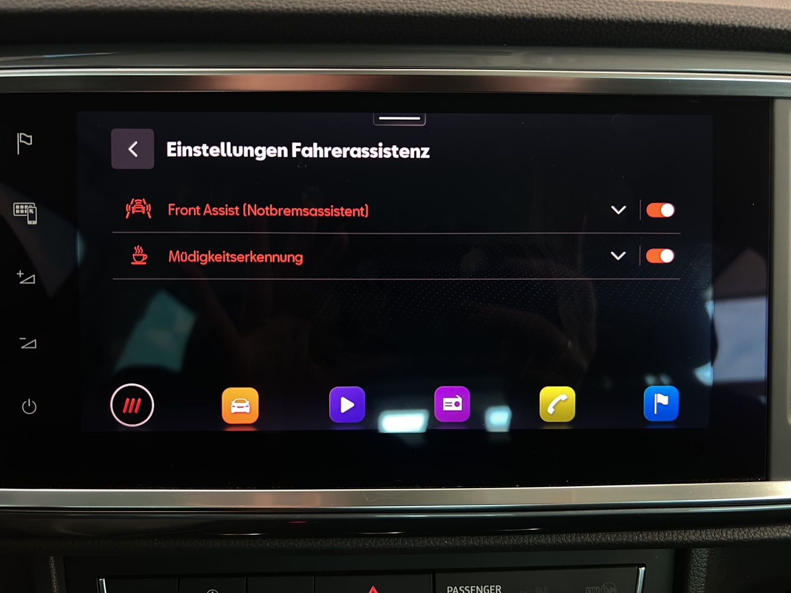 Fahrzeugabbildung SEAT Ateca TSI Style LED Navi GRA RFK SH