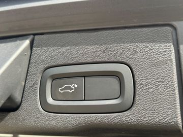 Volvo XC60 R Design T-Leder Kamera AppleCarplay – Bild 8