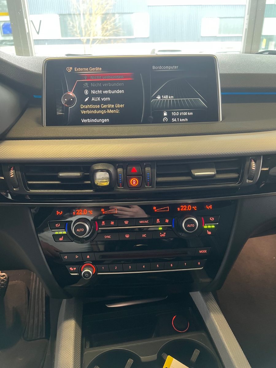 Fahrzeugabbildung BMW X5 xDrive 30 d M Sport Paket