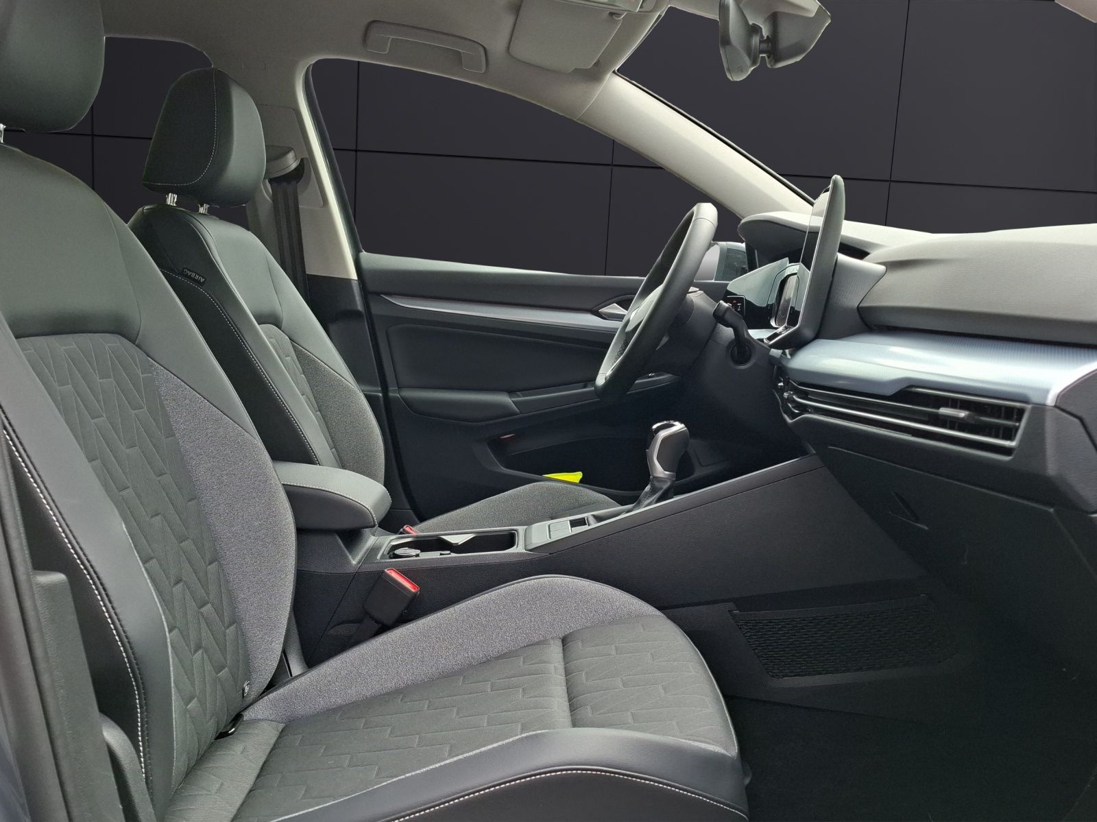 Fahrzeugabbildung Volkswagen Golf VIII Variant TSI Goal LED AHK CarPlay AID A