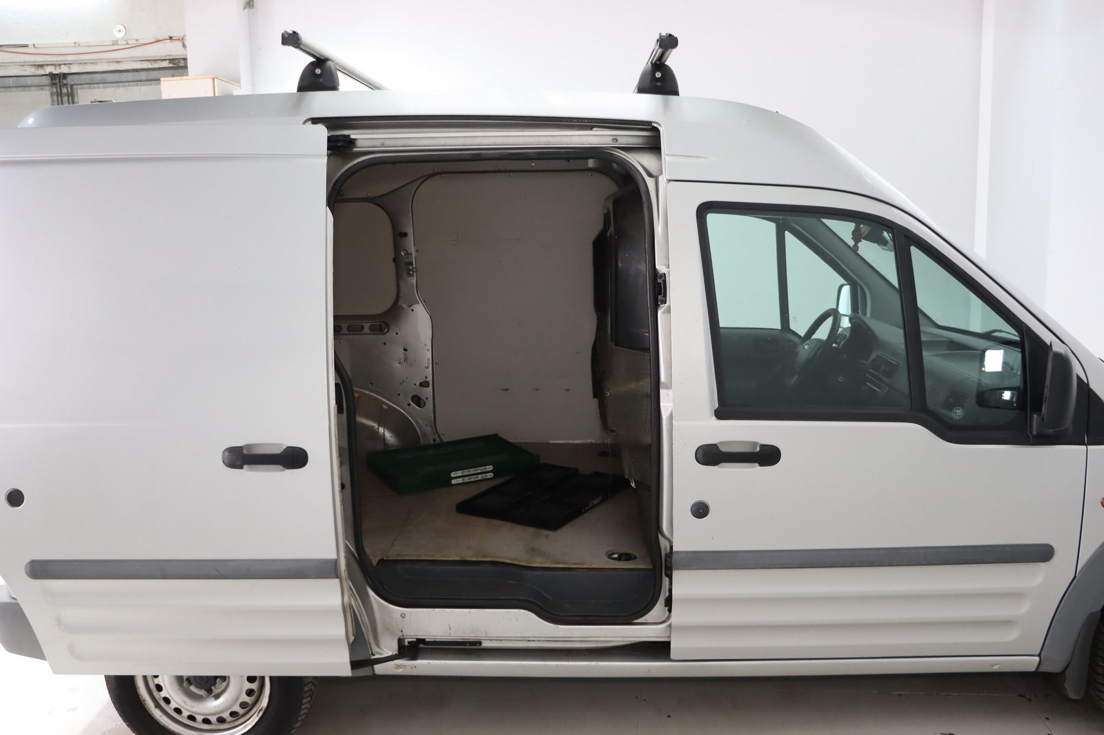 Fahrzeugabbildung Ford Transit Connect 1.8 DTCi T230 Kasten mit Klimaan