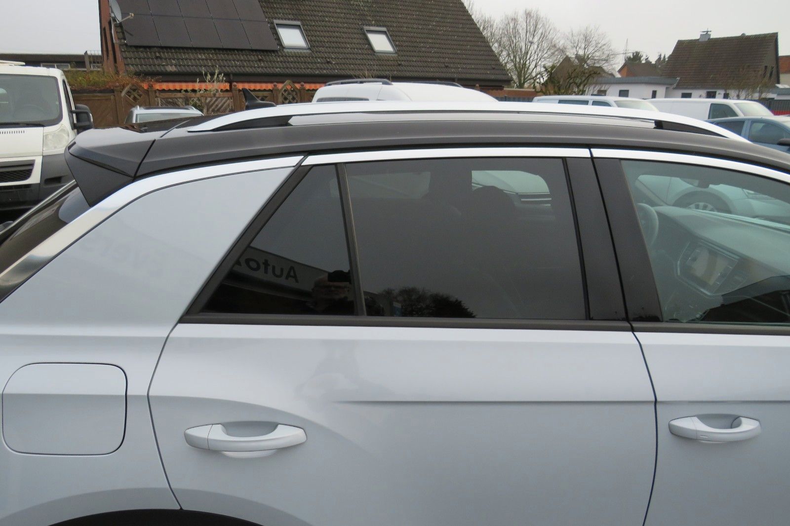 Fahrzeugabbildung Volkswagen T-Roc Sport R-LINE PANO 18`LED NAVI BEATS 1.HD