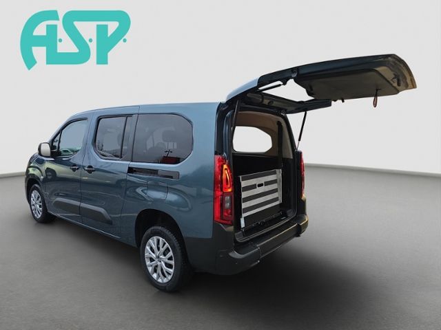 Fahrzeugabbildung Fiat Doblò 4 Kombi XL Rollstuhlgerecht Rollstuhlrampe